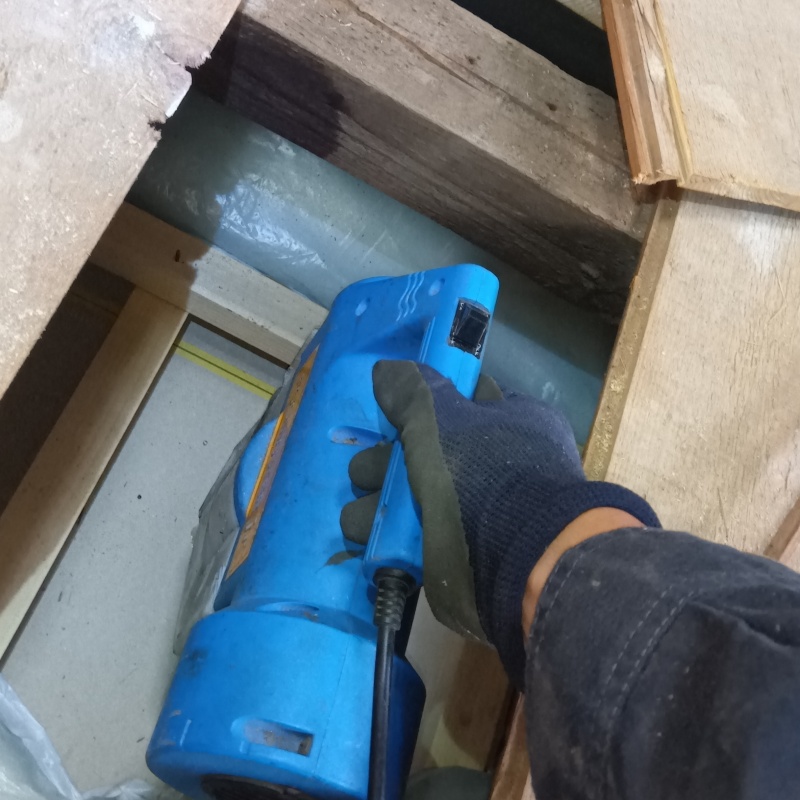 噴霧器で除菌剤を散布