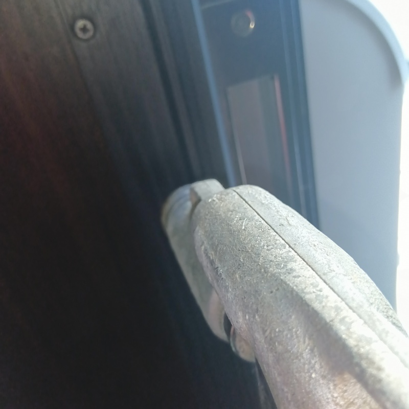 柱に防蟻剤を注入