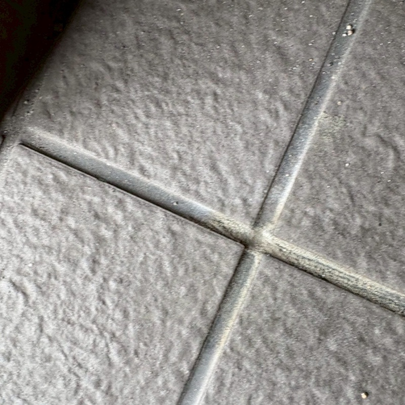 開けた穴を修復した様子