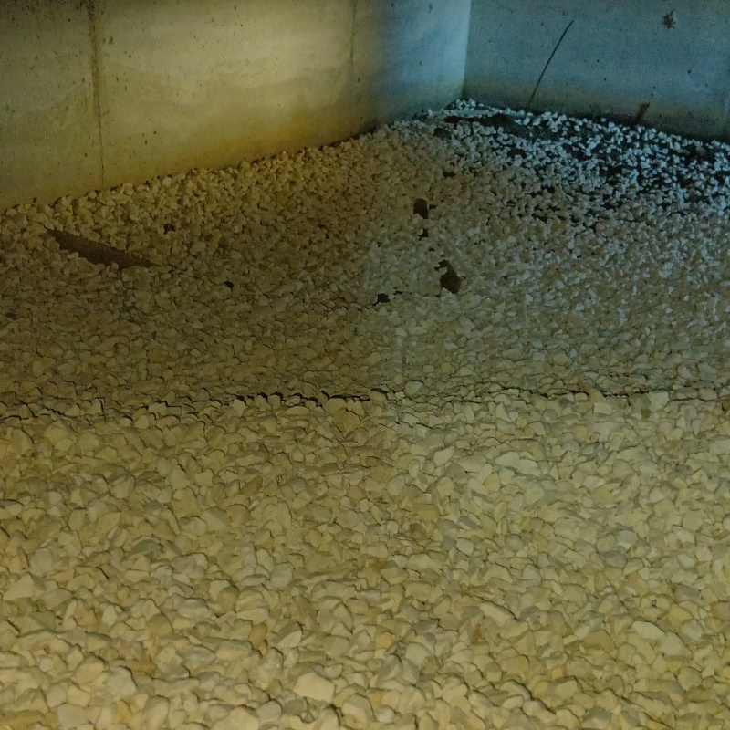 調湿剤を敷き詰めた様子