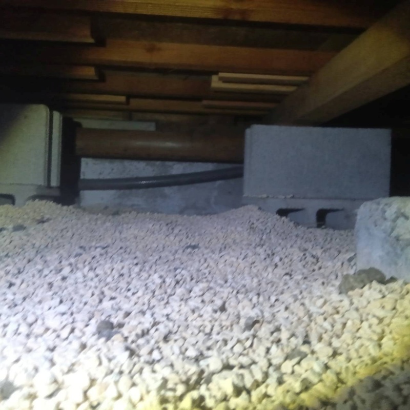 床下に調湿材を設置