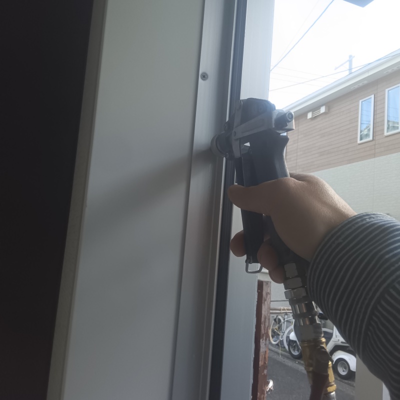 壁内部に直接防蟻剤を注入