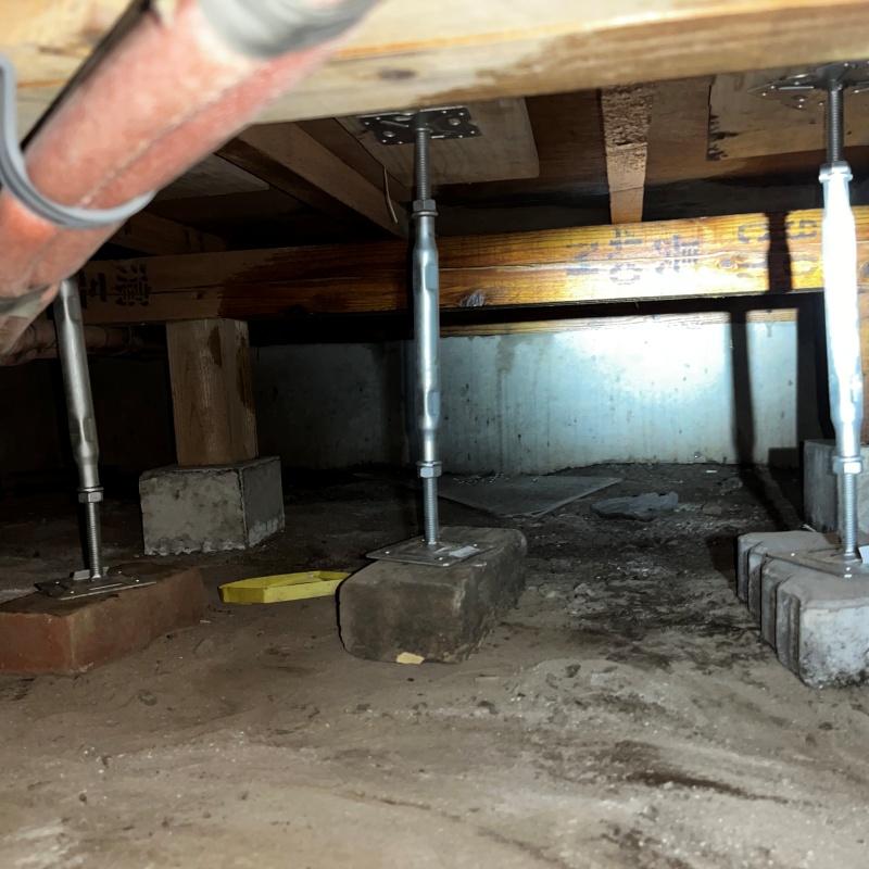 床束を足して床下を補強