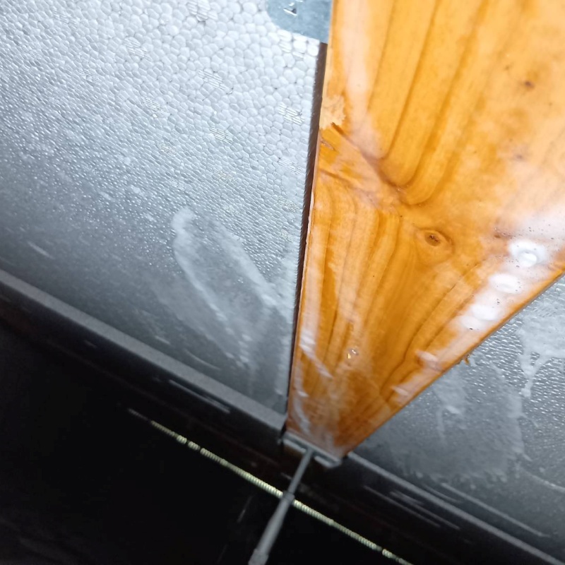 床下木材・断熱材に防蟻剤を散布