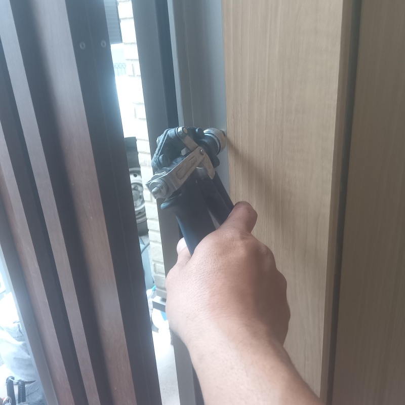 壁内部に直接防蟻剤を注入