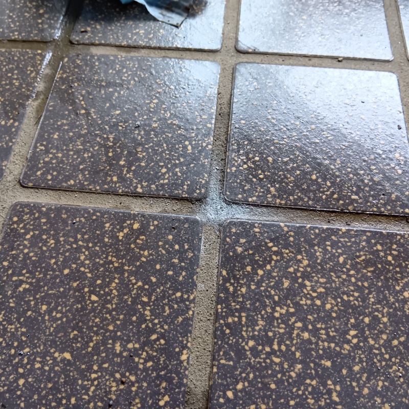 穿孔処理の穴をふさいだ様子