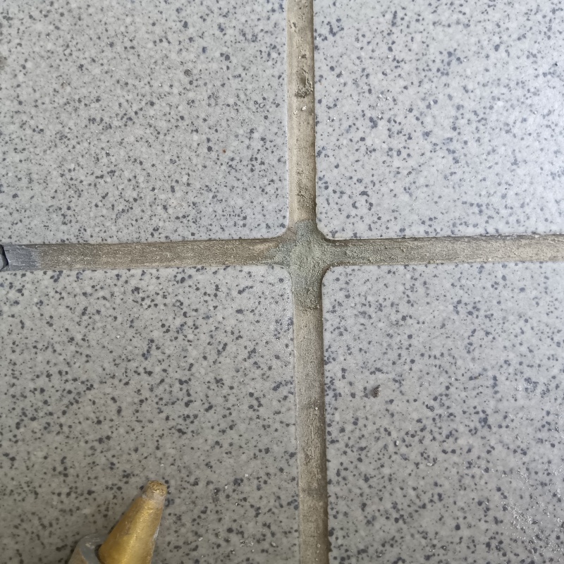 穿孔処理の穴をふさいだ様子