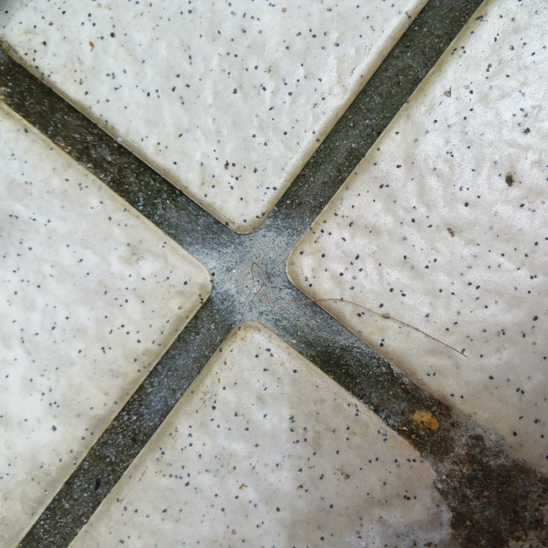 穿孔処理の穴をふさいだ様子