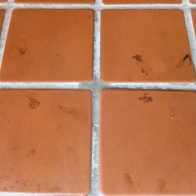 穿孔処理の穴をふさいだ様子