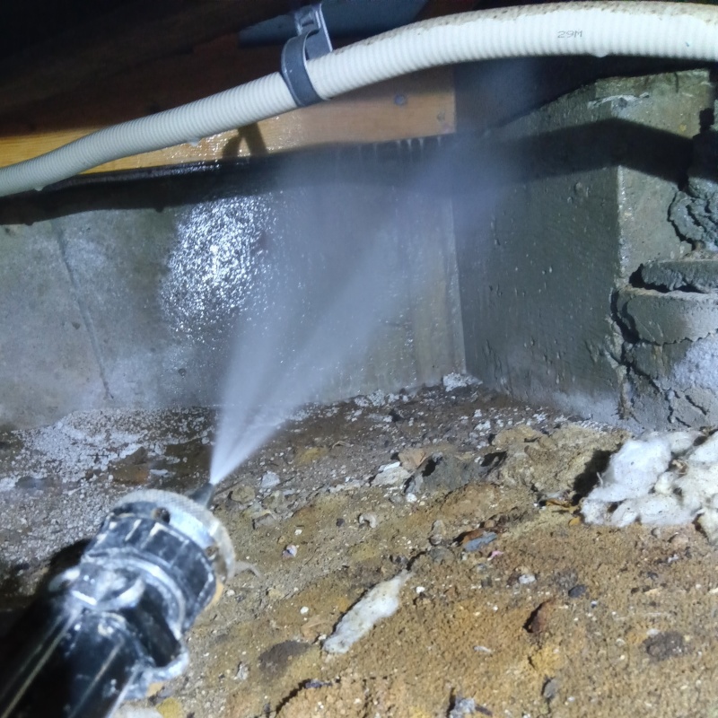 築年数50年のシロアリ予防の施工事例（新潟県新潟市秋葉区荻島）