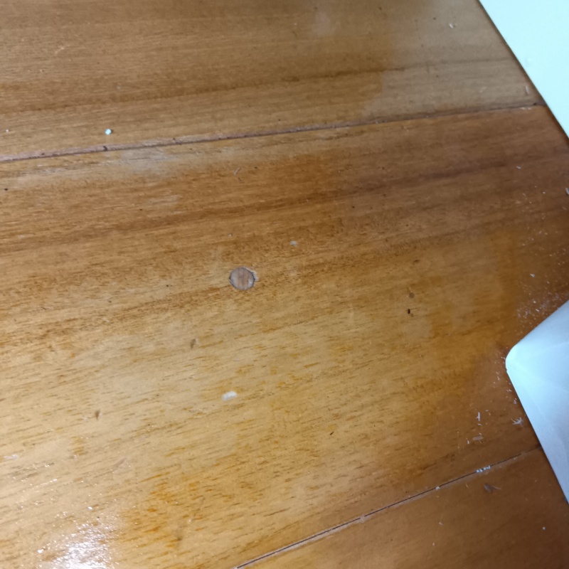 開けた穴を補修したあとの様子