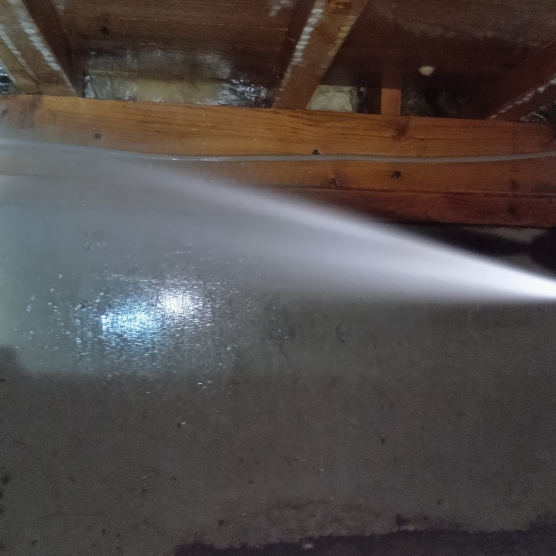 シロアリ駆除の施工事例（山梨県甲州市塩山上萩原）