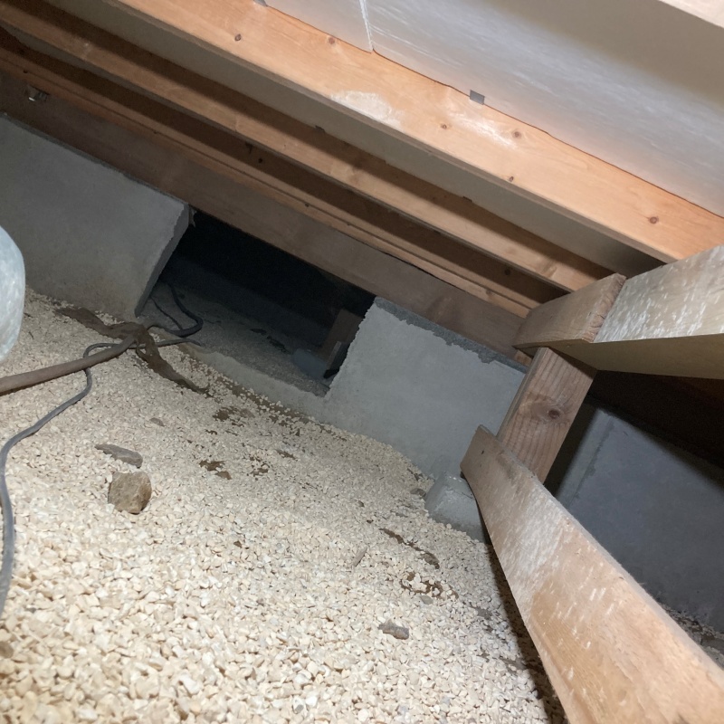 調湿材で床下の環境を調整