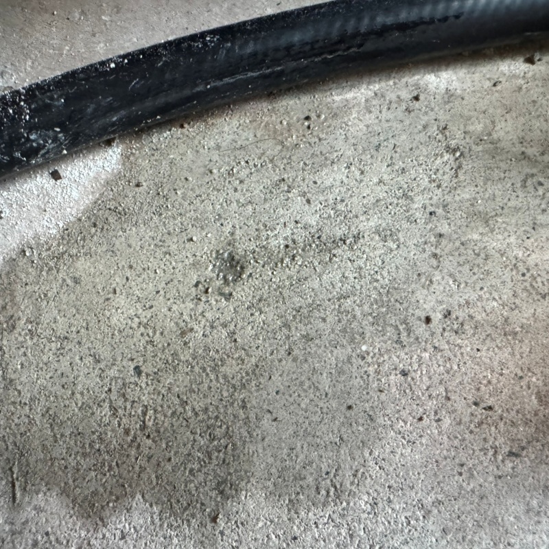 開けた穴を自然な形で補修