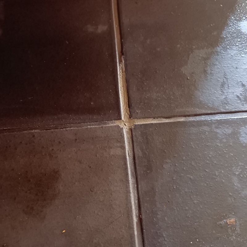 穿孔処理の穴をふさいだ様子