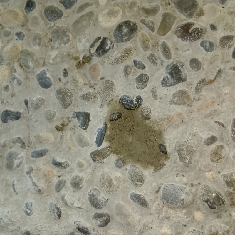 穿孔処理の穴をふさいだ様子