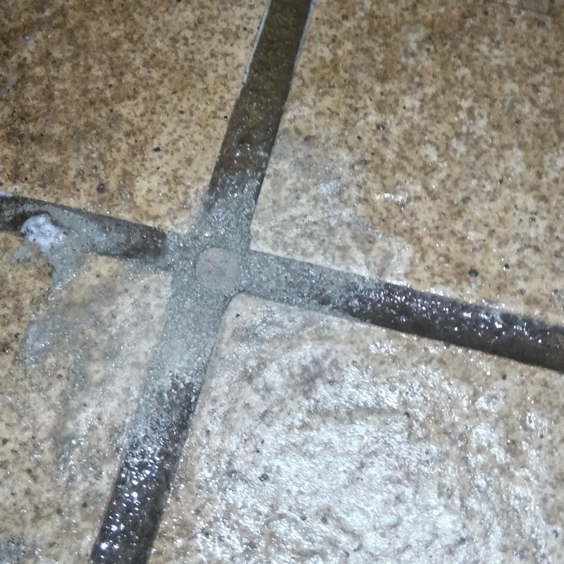 穿孔処理の穴をふさいだ様子