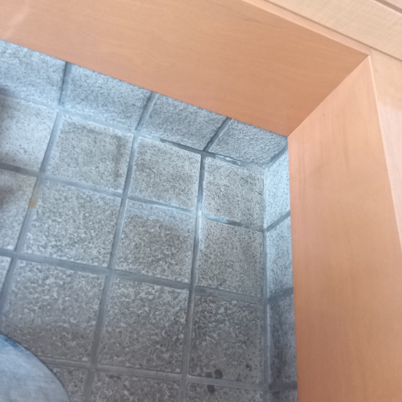 穿孔処理の穴をふさいだ様子