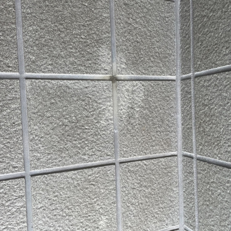 開けた穴を修復した様子