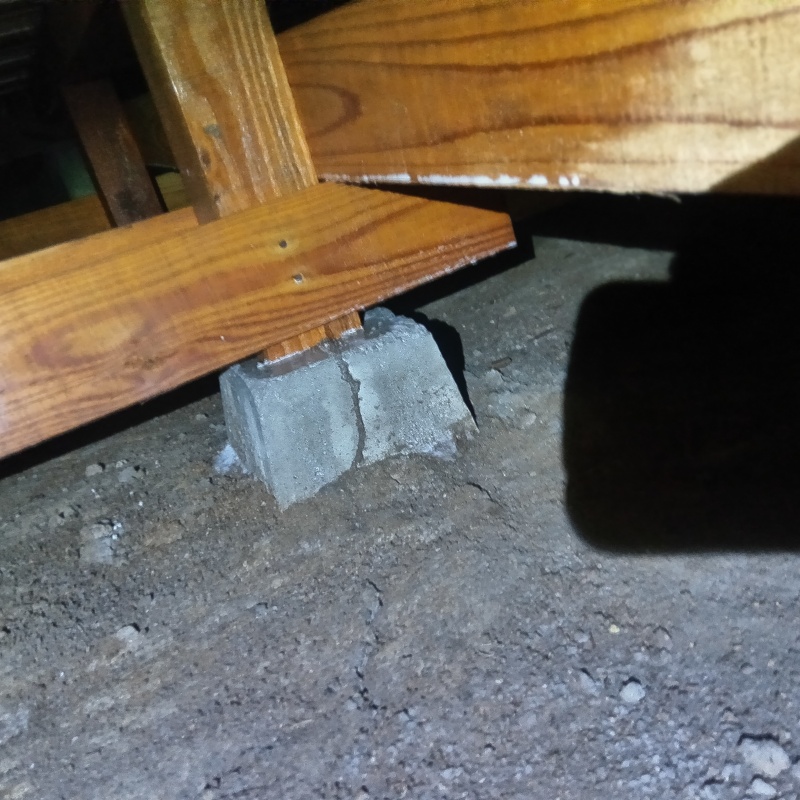 築年数33年のシロアリ駆除の施工事例（広島県広島市佐伯区三宅）