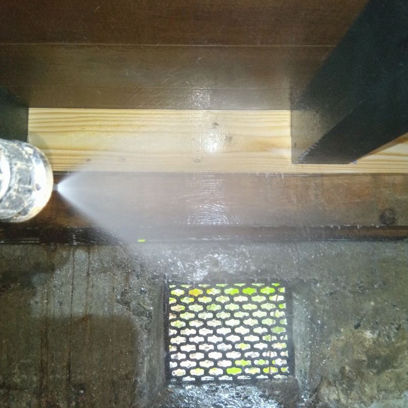 シロアリ駆除の施工事例（新潟県加茂市上条）