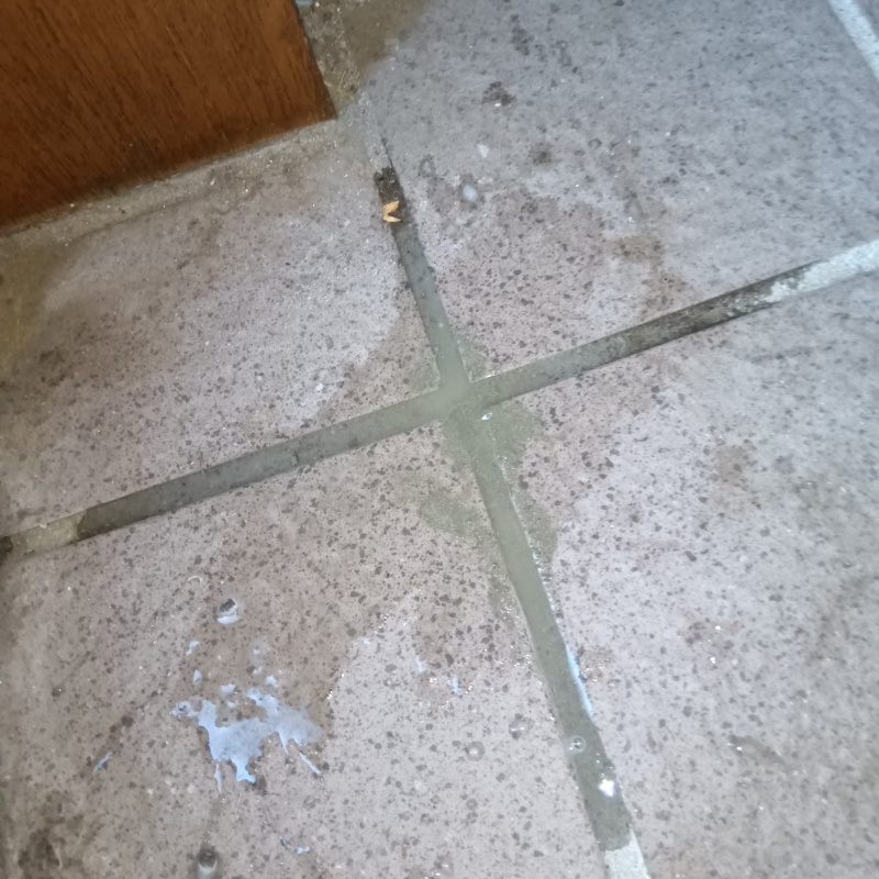 開けた穴を補修したあとの様子