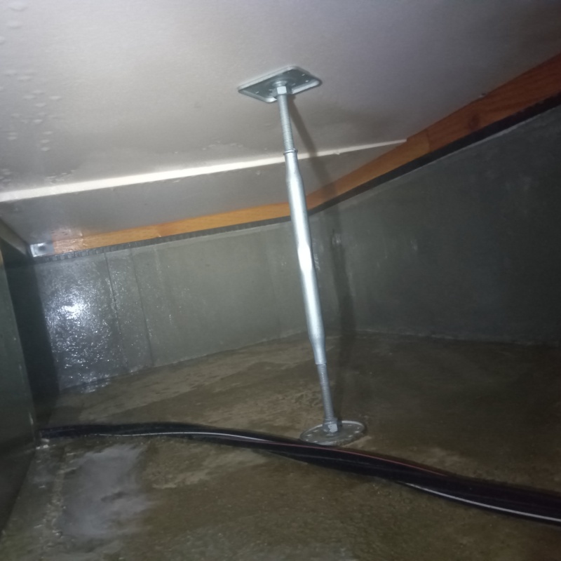 地面・基礎に防蟻剤を散布した様子