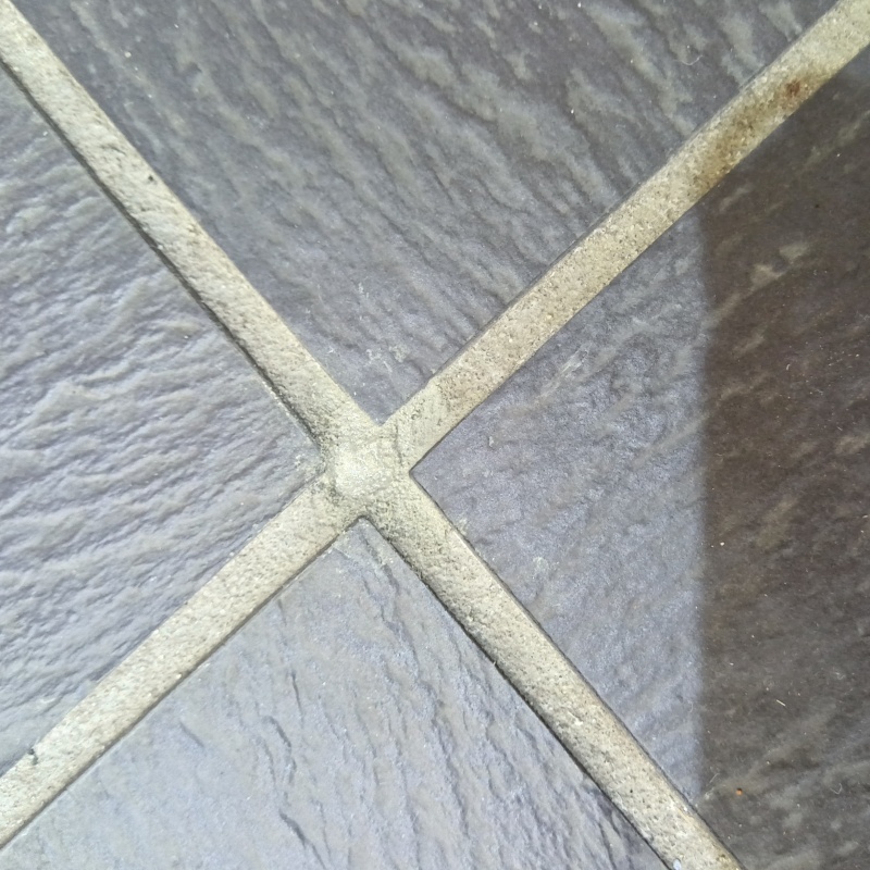 穿孔処理の穴をふさいだ様子