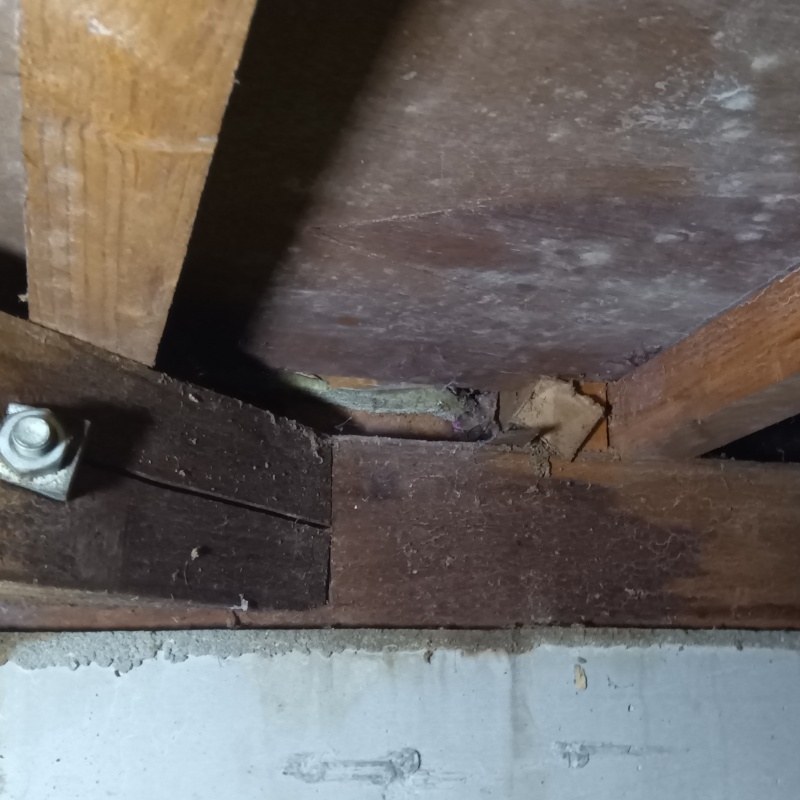 築年数35年のシロアリ駆除の施工事例（香川県高松市鬼無町藤井）