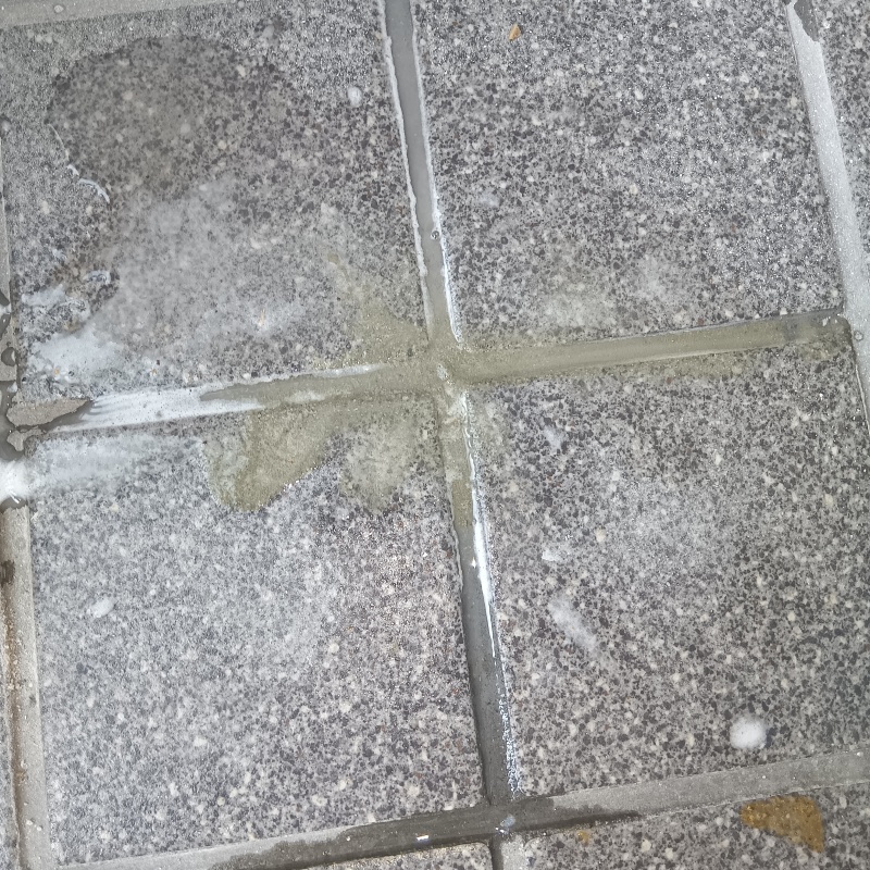 穴をふさいだ様子