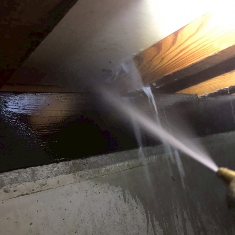 築年数35年のシロアリ駆除の施工事例（新潟県村上市大欠）