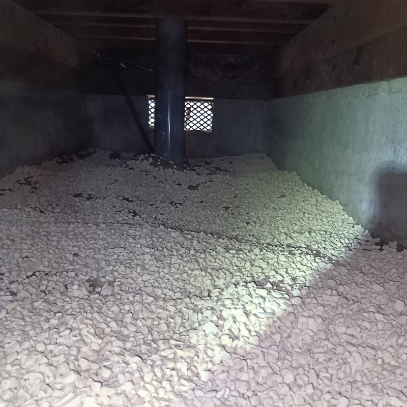 調湿材で床下の環境を調整