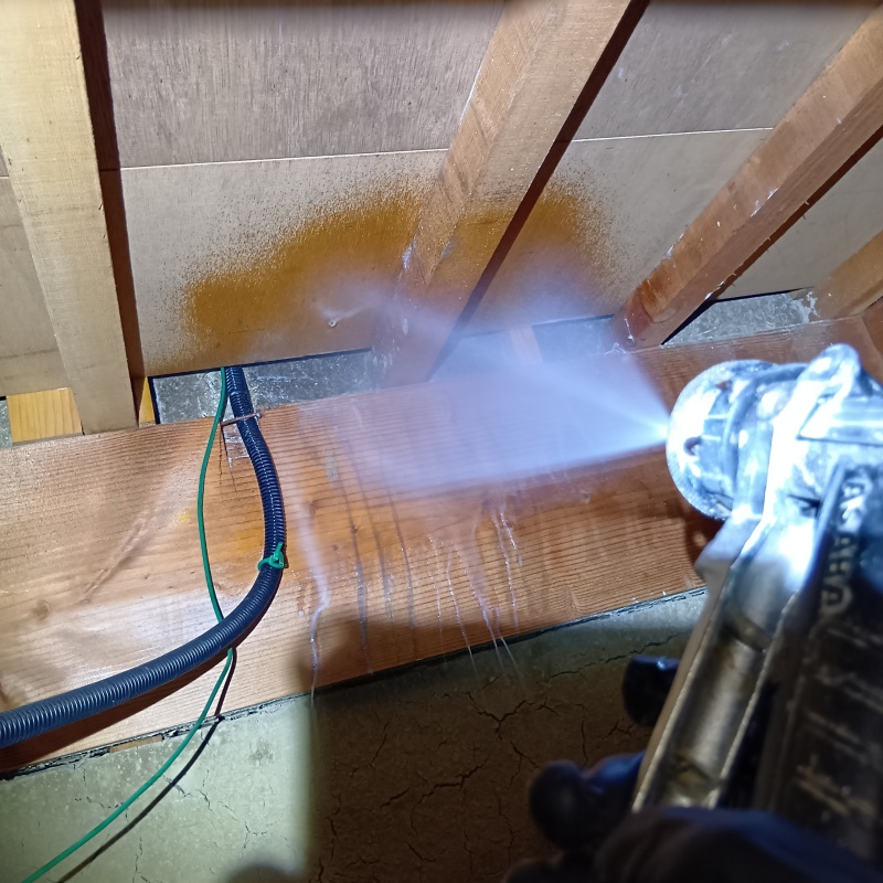 築年数25年のシロアリ駆除の施工事例（福井県敦賀市岡山町）