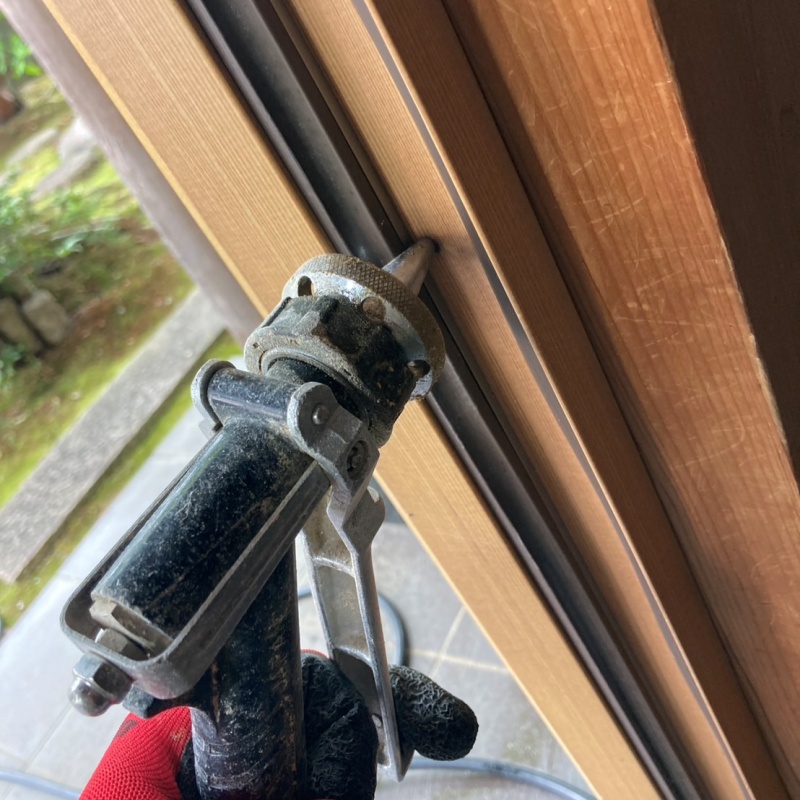 壁内部に直接防蟻剤を注入