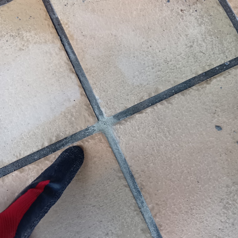 開けた穴を補修したあとの様子