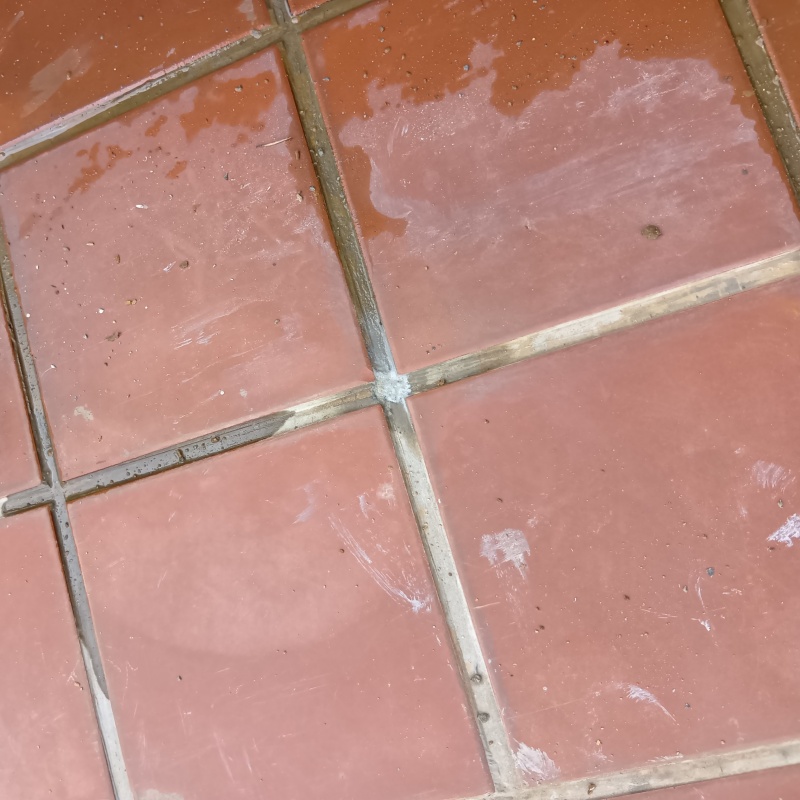 穿孔処理の穴をふさいだ様子