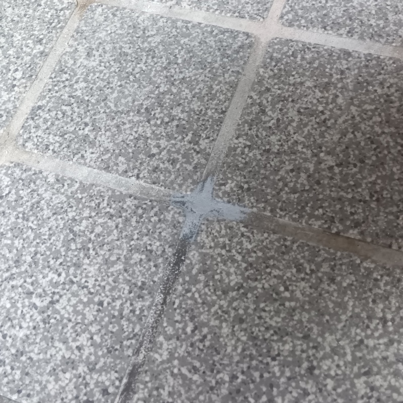 穿孔処理の穴をふさいだ様子