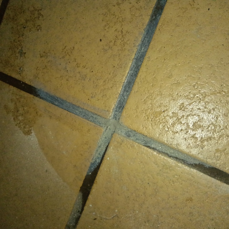 穿孔処理の穴をふさいだ様子