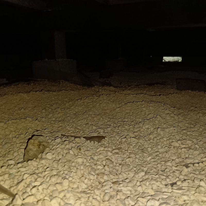 調湿材で床下の環境を調整