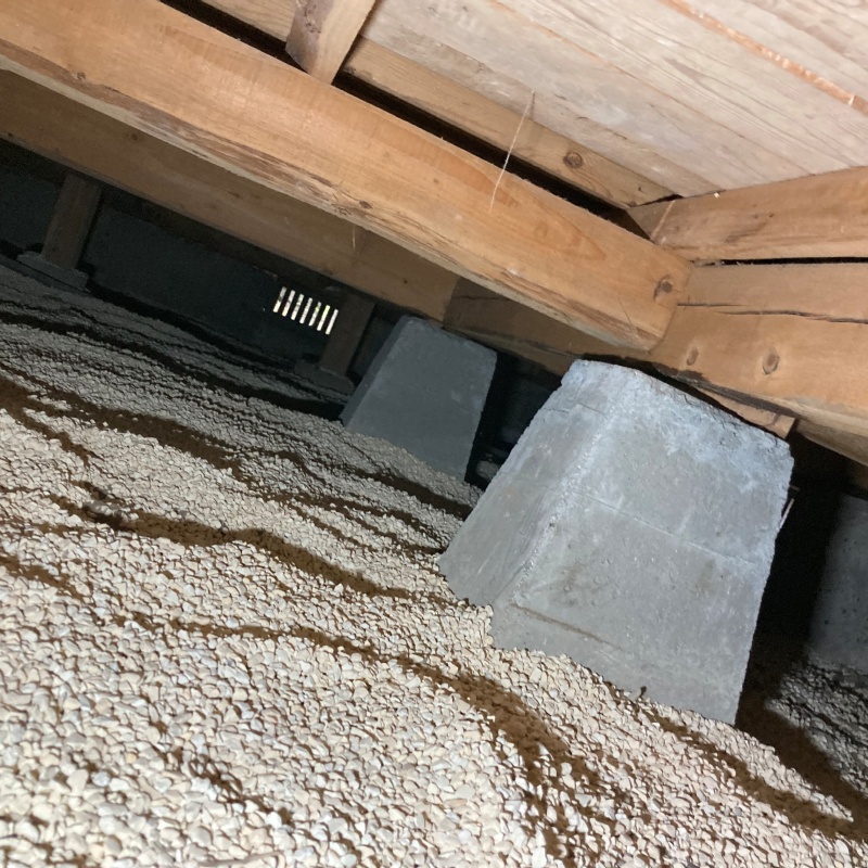 調湿材で床下の環境を調整