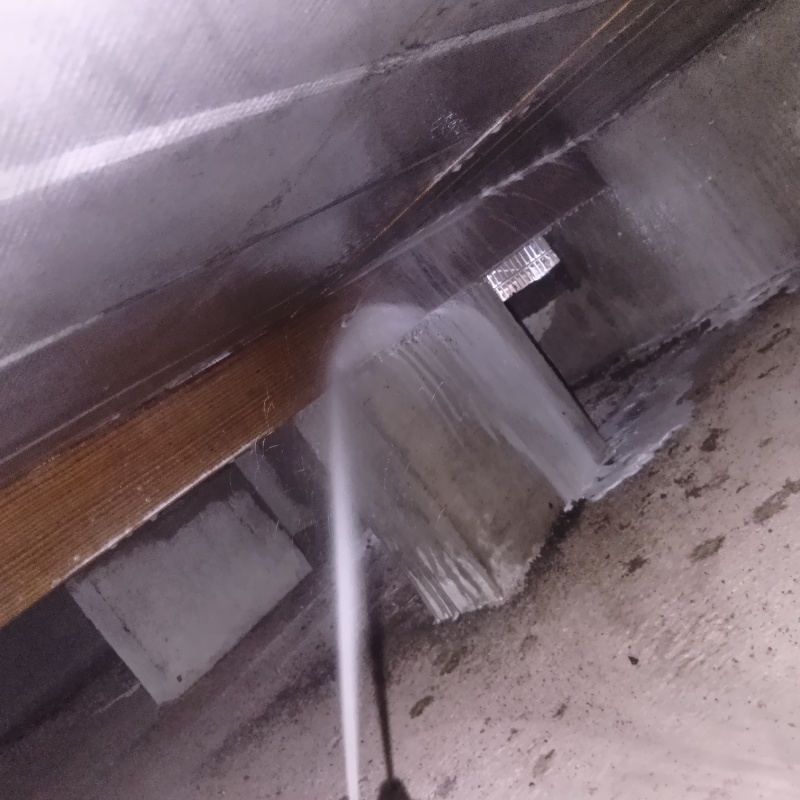 築年数33年のシロアリ駆除の施工事例（宮崎県日向市浜町）