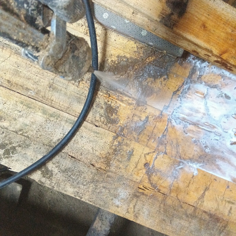 築年数70年のシロアリ駆除の施工事例（佐賀県多久市）