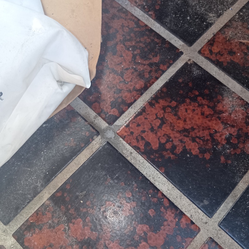 開けた穴を補修したあとの様子