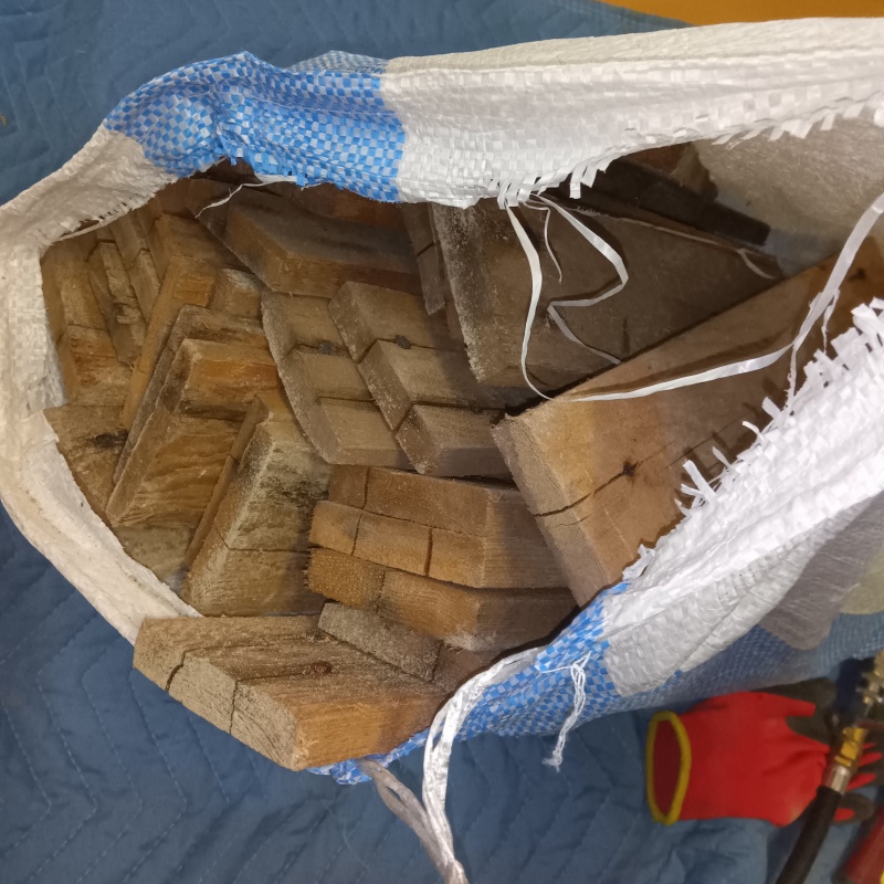 廃材を回収した様子