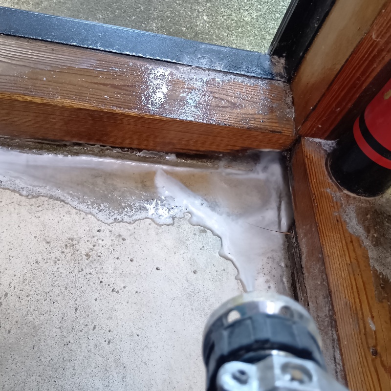 築年数20年のシロアリ駆除の施工事例（石川県金沢市四十万町）