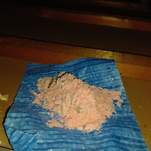 食べ物を混ぜた殺鼠剤