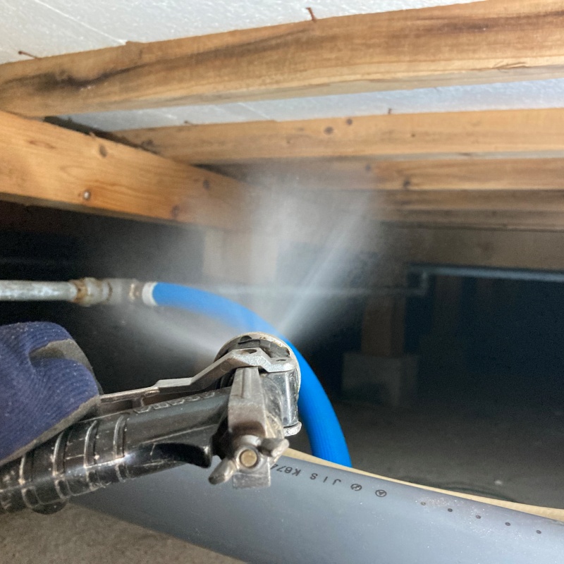 築年数30 年のシロアリ予防の施工事例（福岡県久留米市御井町）