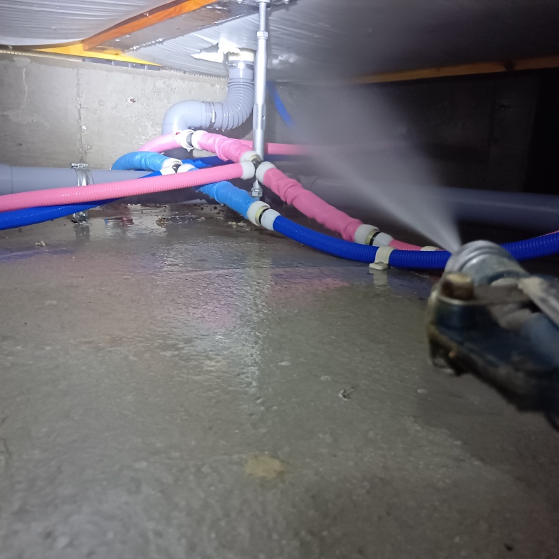 シロアリ予防の施工事例（静岡県伊東市）