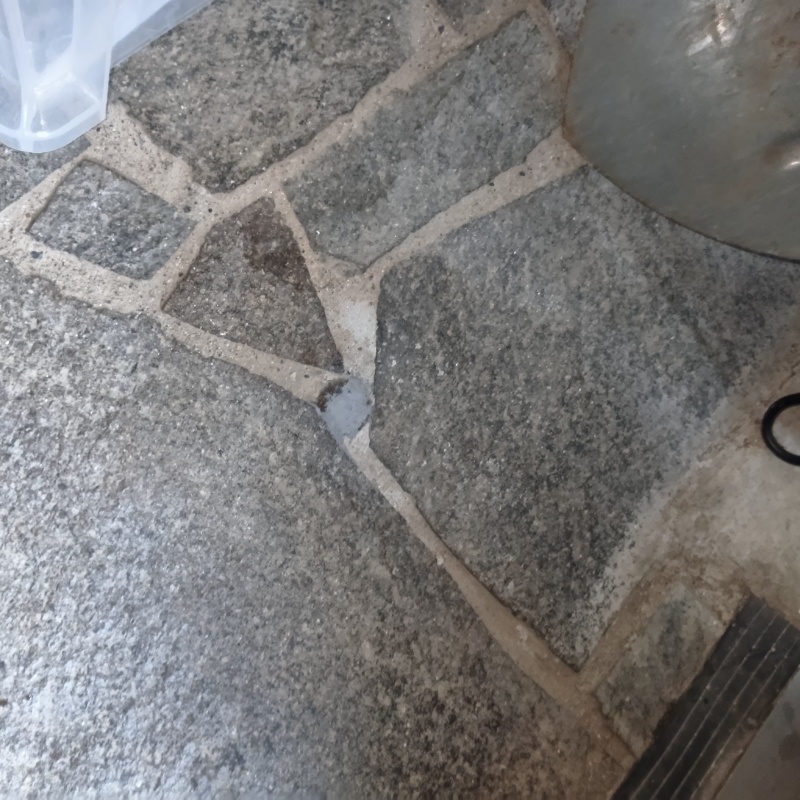 穿孔処理の穴をふさいだ様子