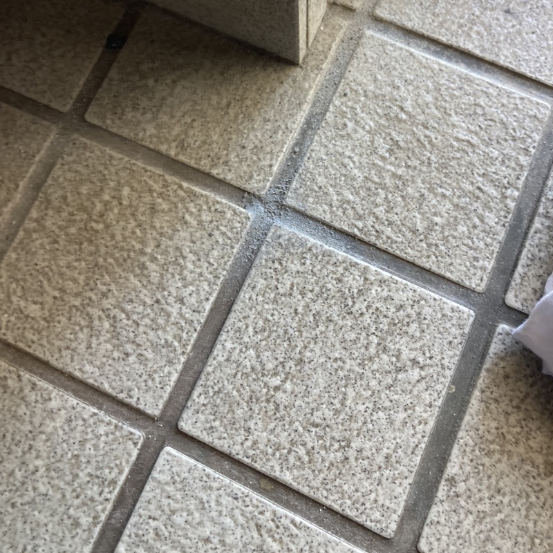 穿孔処理の穴をふさいだ様子